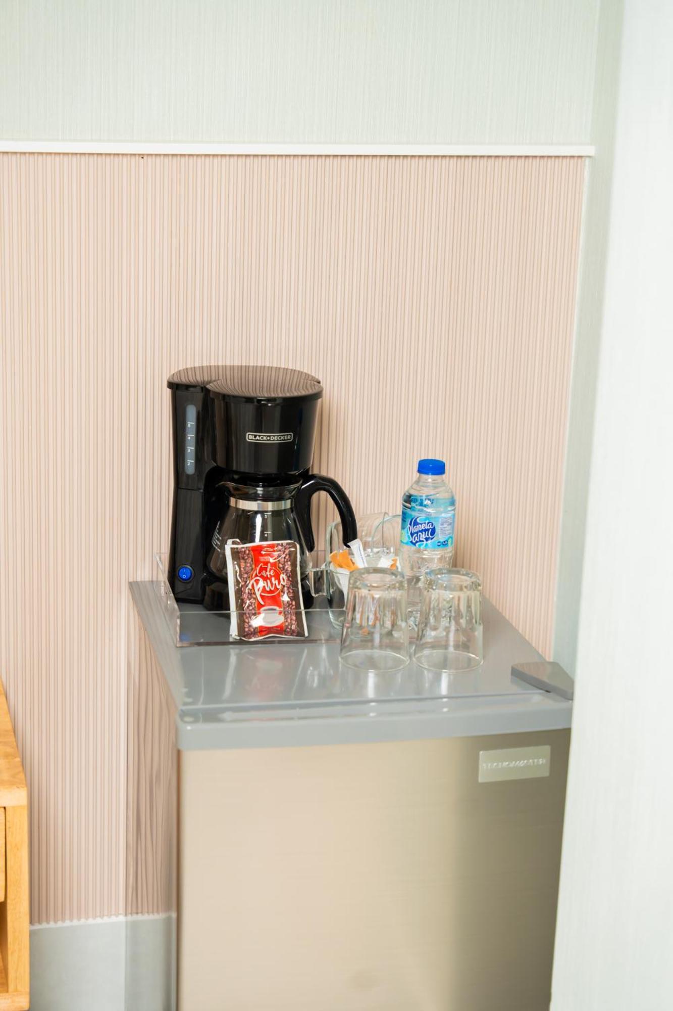 Hotel Stay Here Suites Santo Domingo Buitenkant foto