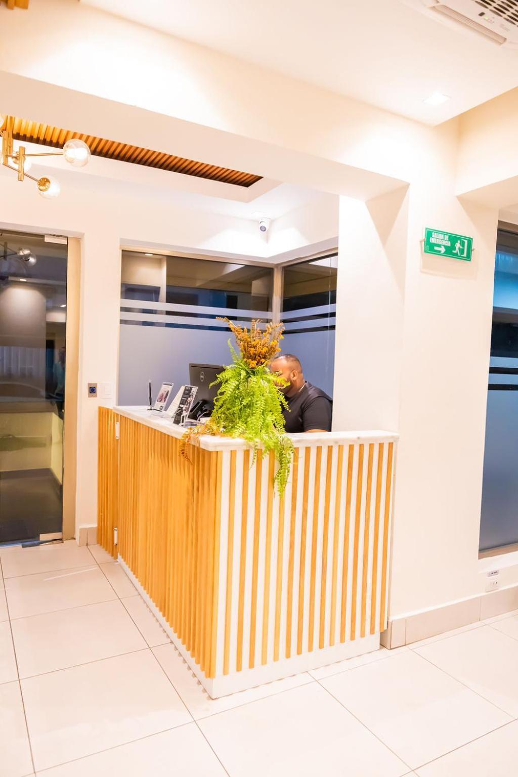 Hotel Stay Here Suites Santo Domingo Buitenkant foto