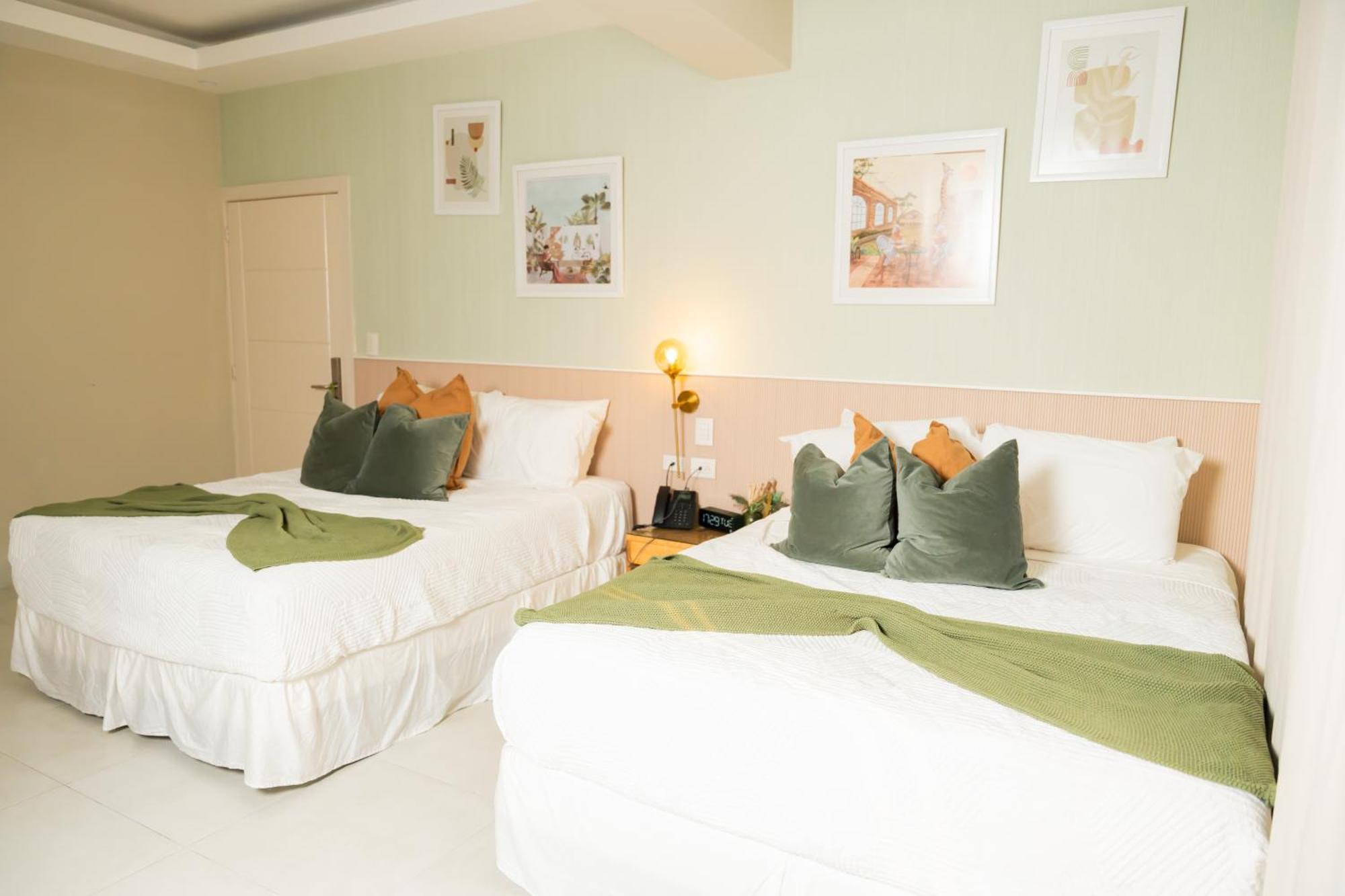 Hotel Stay Here Suites Santo Domingo Buitenkant foto