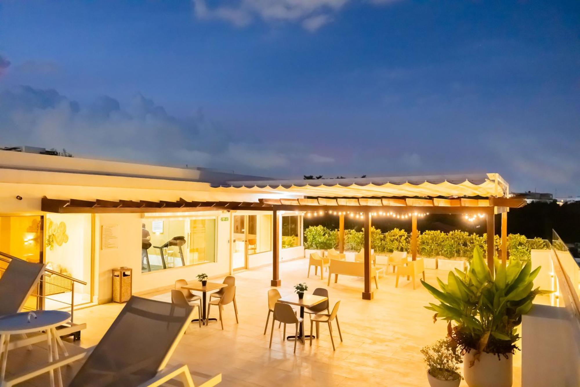 Hotel Stay Here Suites Santo Domingo Buitenkant foto